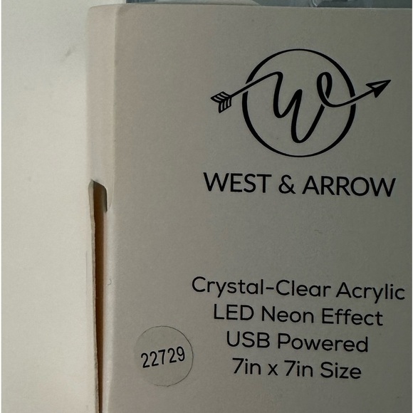 Acrylic neon Girl Boss sign, in pink light, size 7” by 7”, NWT - Picture 3 of 6